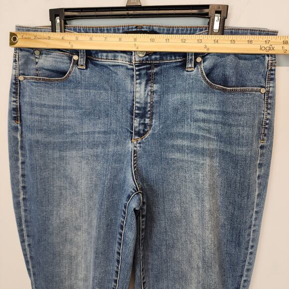 Talbots Flawless 5-Pocket Straight Jeans Size 14 34" Medium Wash Soft Stretch - Picture 8 of 15